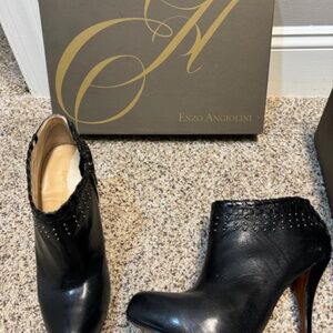 Enzo Angelini size 6.5 ankle boots black